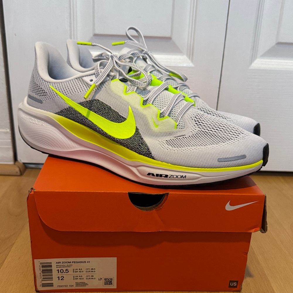 Nike Air Zoom Pegasus 41 in White and Neon Green